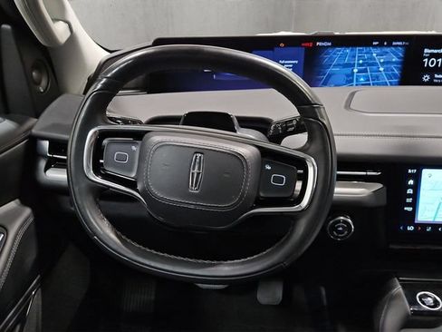 Used 2025 Lincoln Navigator L Reserve AWD/4WD image 18