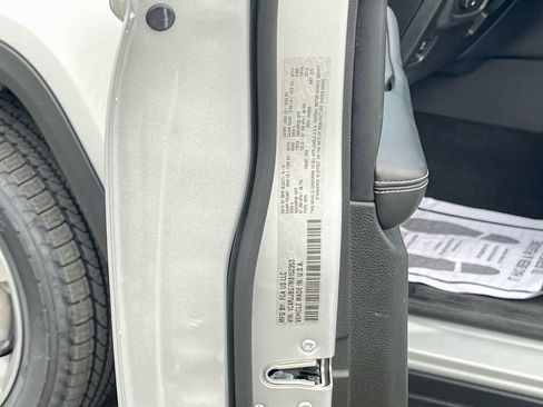 Used 2021 Jeep Grand Cherokee L Limited RWD image 34
