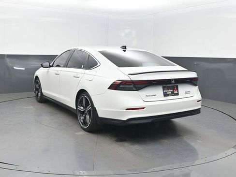 Used 2024 Honda Accord Sport image 3