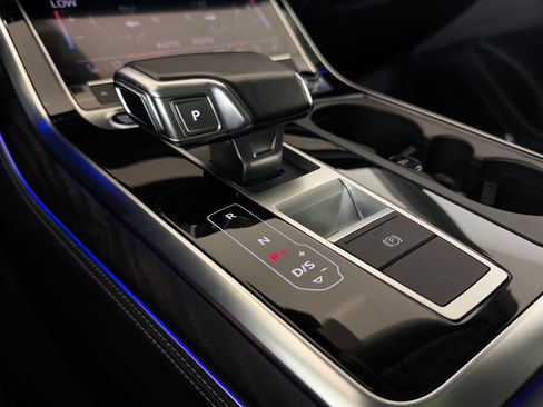 Used 2023 Audi Q8 Premium Plus w/ Premium Plus Package AWD/4WD image 17