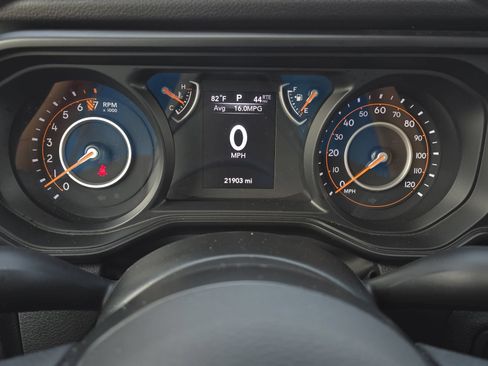 Used 2025 Jeep Gladiator Sport AWD/4WD image 16