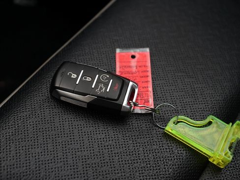 Used 2022 RAM 1500 Laramie image 19