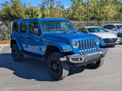 Used 2021 Jeep Wrangler Unlimited Sahara w/ Cold Weather Group image 3