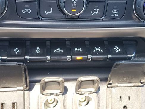 Used 2017 GMC Sierra 1500 Denali RWD image 28