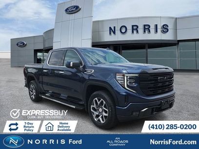 Used 2023 GMC Sierra 1500 SLT w/ SLT Premium Package
