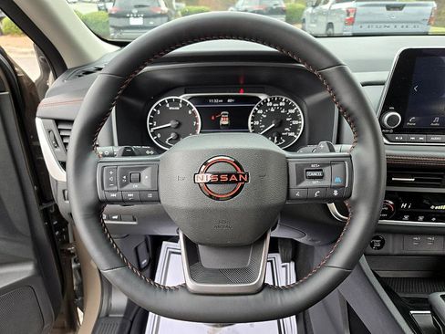 Certified 2025 Nissan Rogue SV image 16