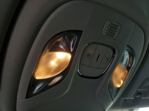 Used 2021 Jeep Compass Latitude w/ Driver Assistance Group image 20