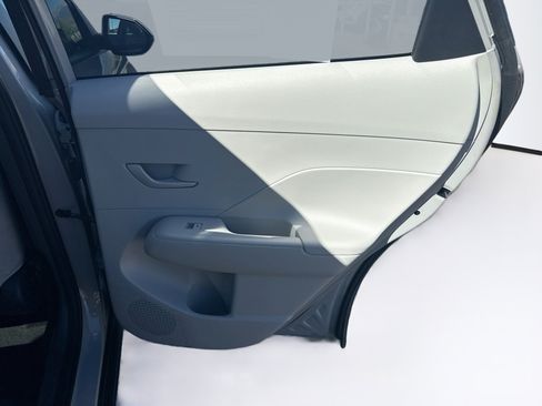 Used 2025 Hyundai Kona SEL AWD/4WD image 30
