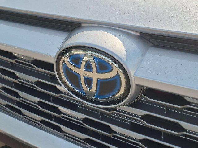 Used 2020 Toyota RAV4 XSE w/ All Weather Liner Package AWD/4WD image 34