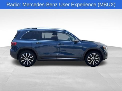 Used 2022 Mercedes-Benz GLB 250 4MATIC image 3