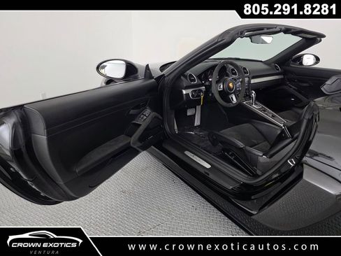 Used 2022 Porsche 718 Boxster Spyder RWD image 22