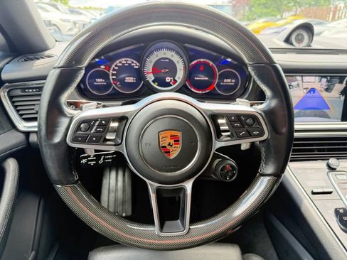 Used 2018 Porsche Panamera 4 w/ Premium Package AWD/4WD image 21