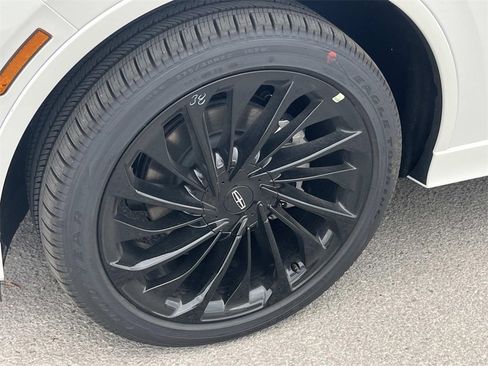 New 2026 Lincoln Aviator Reserve image 9