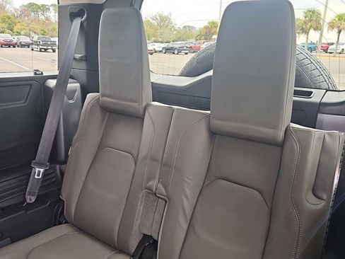 Used 2020 Land Rover Defender 110 HSE image 27