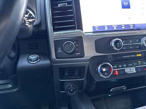 Used 2022 Ford F250 Platinum image 22