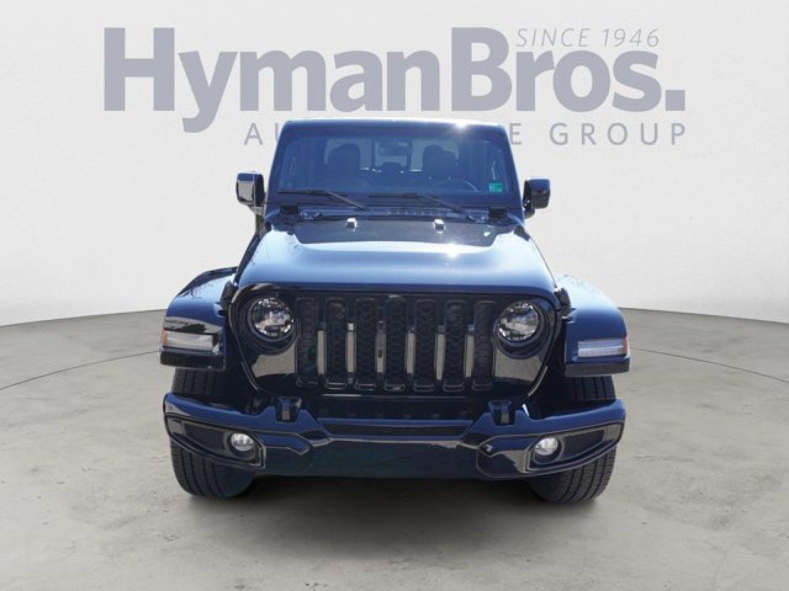 Used 2023 Jeep Gladiator Overland AWD/4WD image 2