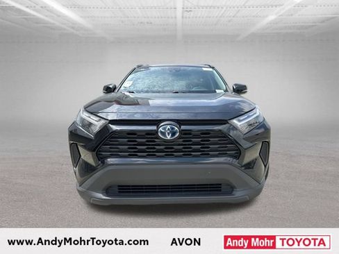 Used 2023 Toyota RAV4 LE AWD/4WD image 3