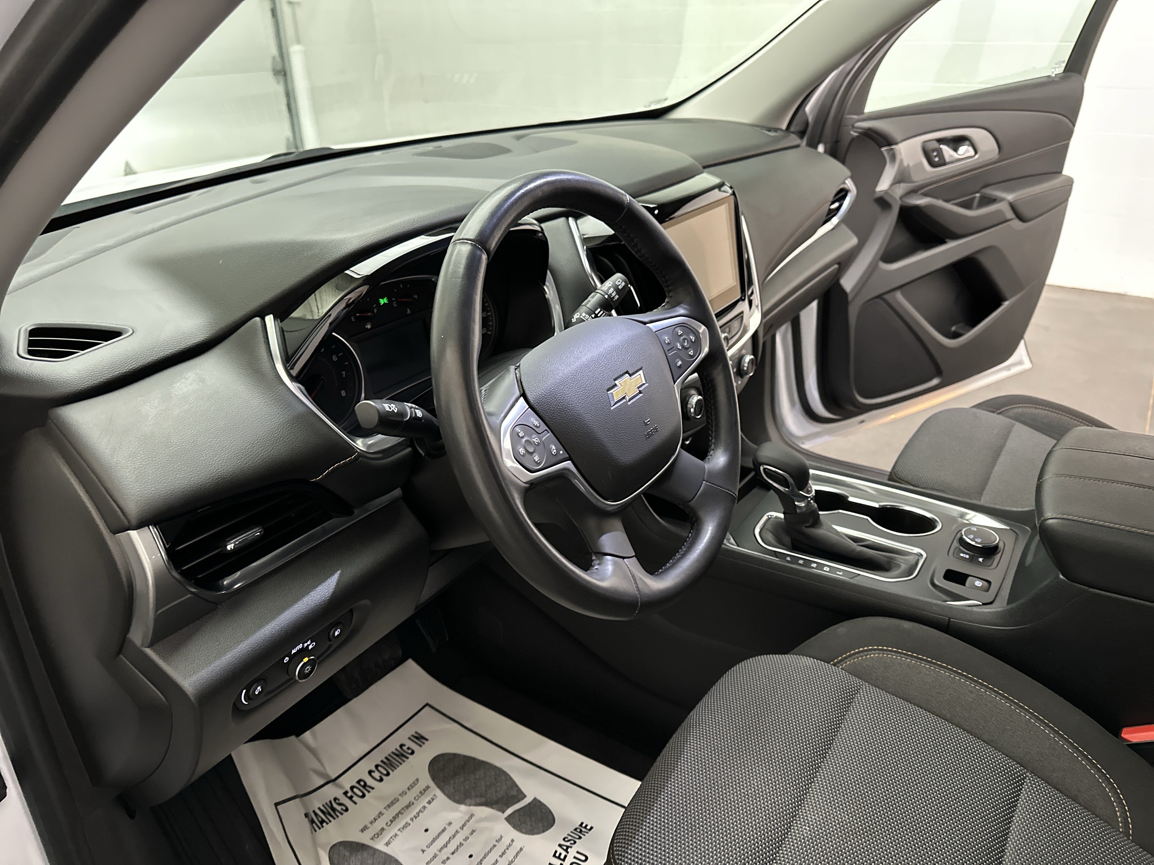 Used 2021 Chevrolet Traverse LT AWD/4WD image 18