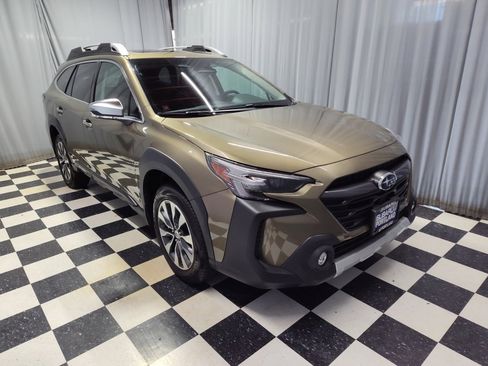 New 2025 Subaru Outback Touring image 2