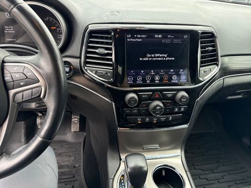 Used 2019 Jeep Grand Cherokee Limited w/ Luxury Group II image 18