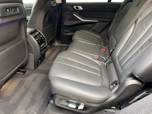Used 2020 BMW X7 xDrive40i w/ Premium Package AWD/4WD image 34