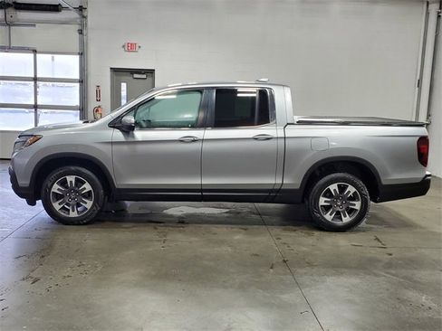 Used 2017 Honda Ridgeline RTL-T image 6