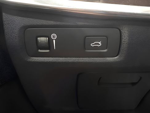 Used 2018 Volvo S90 T6 Momentum w/ Protection Package image 15