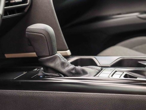 Certified 2025 Toyota Camry SE AWD/4WD image 19
