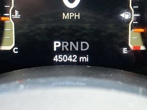 Used 2020 Jeep Wrangler Unlimited Sahara AWD/4WD image 13
