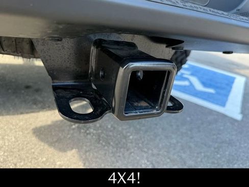 Used 2024 Jeep Gladiator Mojave w/ Safety Group image 12