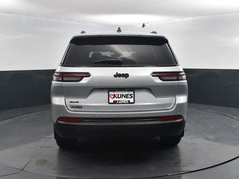 New 2025 Jeep Grand Cherokee L Altitude image 8