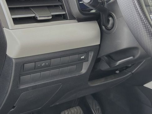 Used 2024 Mitsubishi Outlander SEL FWD image 12