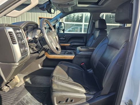 Used 2019 Chevrolet Silverado 3500 LTZ w/ LTZ Plus Package AWD/4WD image 21