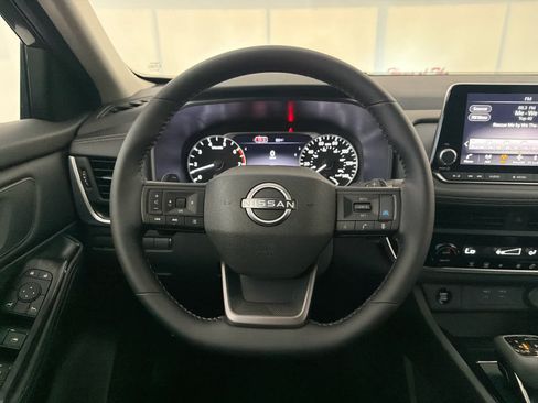 New 2026 Nissan Rogue SV FWD image 17