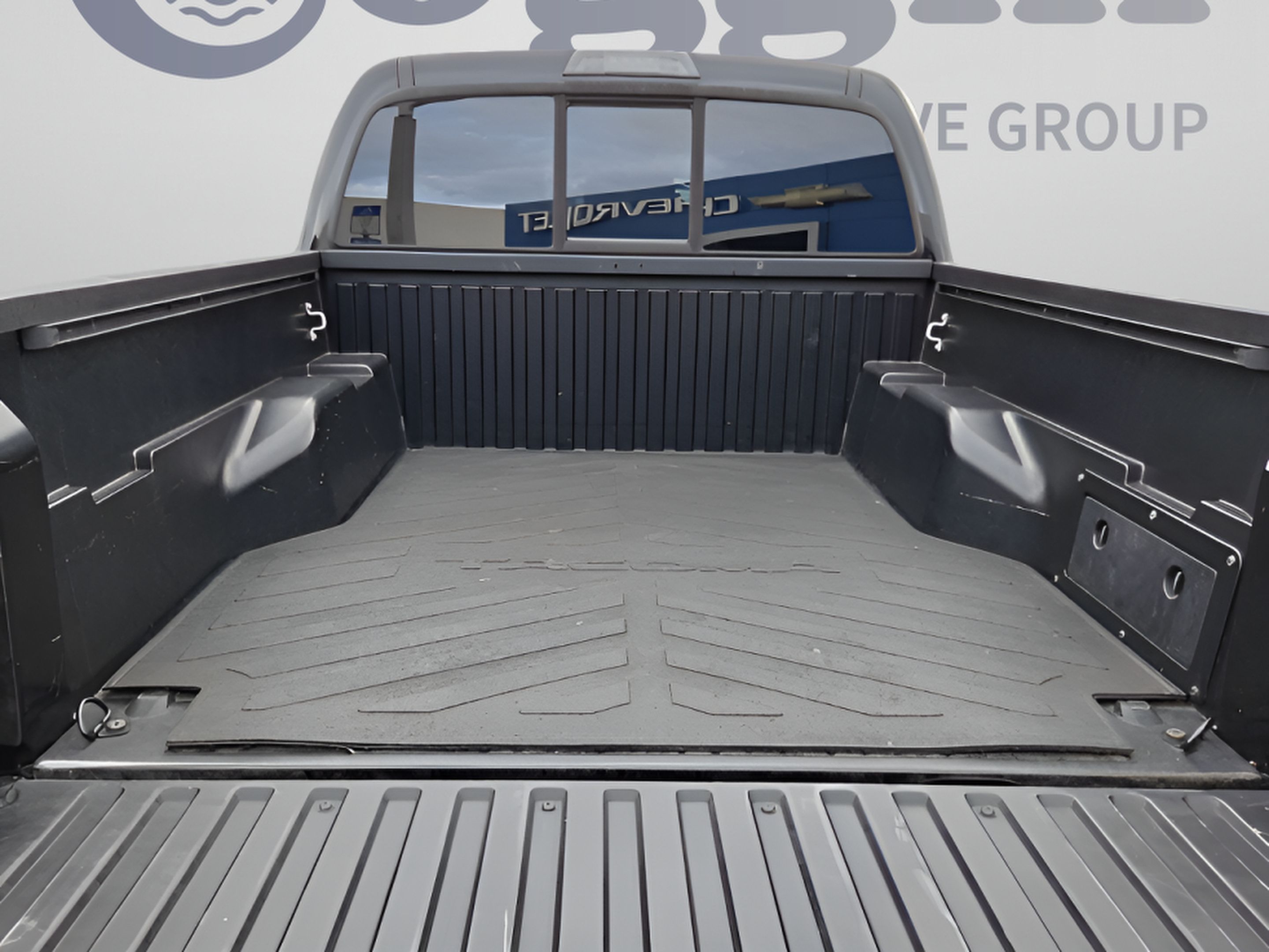 Used 2019 Toyota Tacoma SR5 RWD image 15