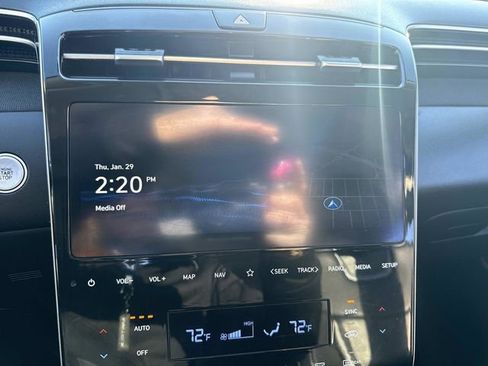 Certified 2024 Hyundai Tucson Limited image 22