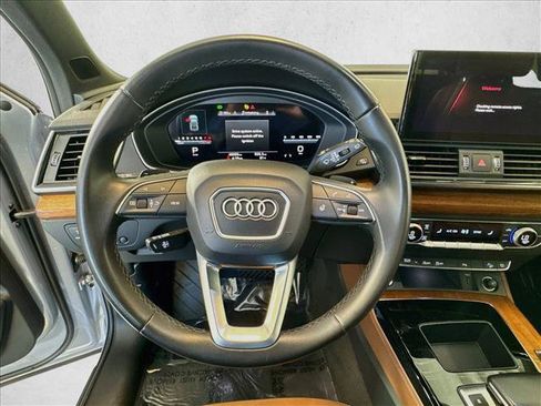 Used 2022 Audi Q5 2.0T Premium Plus w/ Premium Plus Package AWD/4WD image 11