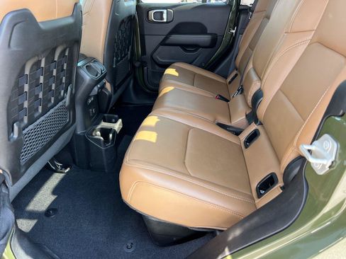 Used 2023 Jeep Gladiator Rubicon w/ LED Lighting Group AWD/4WD image 20