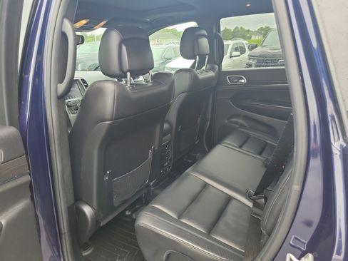 Used 2018 Jeep Grand Cherokee Limited AWD/4WD image 14
