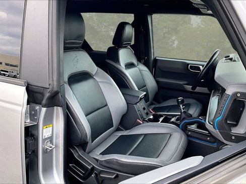 Certified 2022 Ford Bronco Black Diamond image 32