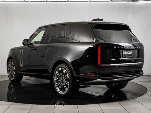New 2026 Land Rover Range Rover SE image 11