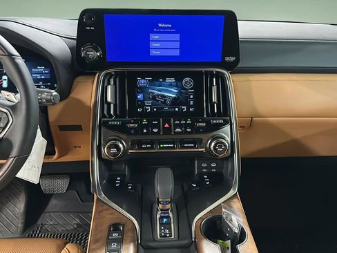 New 2026 Lexus LX 700h Luxury AWD/4WD image 17