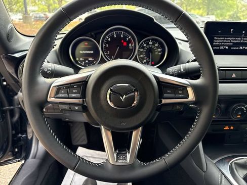 Certified 2025 MAZDA MX-5 Miata Club RWD image 14