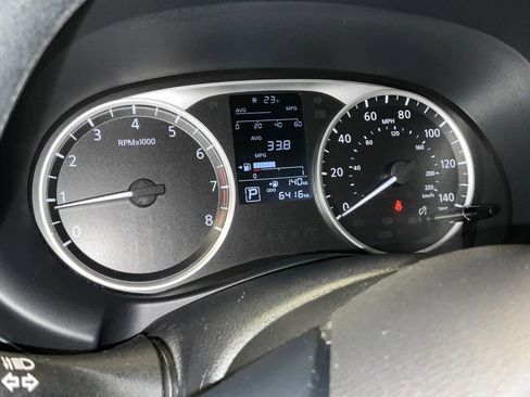 Certified 2025 Nissan Kicks Play S image 34