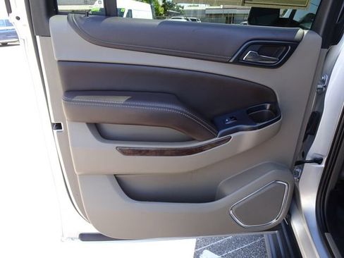 Used 2018 Chevrolet Suburban LT AWD/4WD image 16