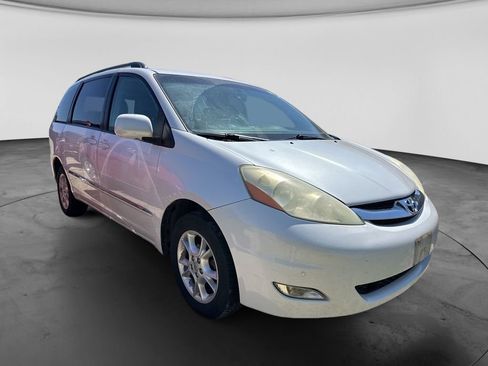 Used 2006 Toyota Sienna XLE Limited AWD/4WD image 9