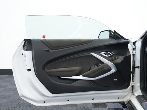 Used 2018 Chevrolet Camaro ZL1 RWD image 24