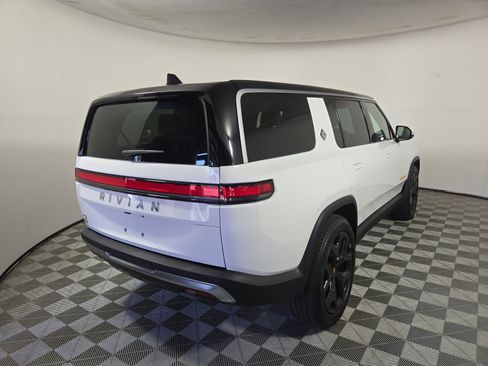 Used 2023 Rivian R1S Launch Edition AWD/4WD image 5