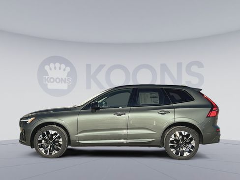 New 2026 Volvo XC60 B5 Ultra w/ Climate Package image 2