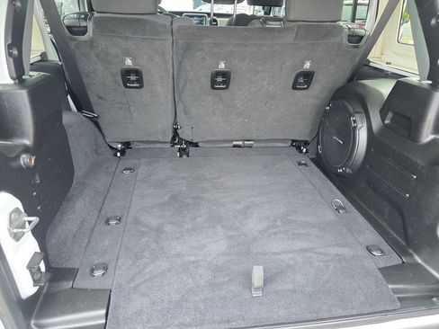 Used 2019 Jeep Wrangler Unlimited Sport S AWD/4WD image 19